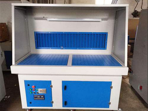 自潔式打磨除塵工作臺